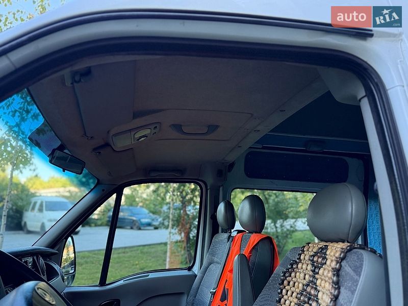 Вантажопасажирський фургон Renault Master 2005 в Хмельницькому