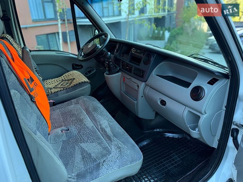 Вантажопасажирський фургон Renault Master 2005 в Хмельницькому