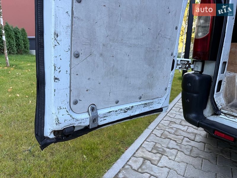 Вантажопасажирський фургон Renault Master 2005 в Хмельницькому