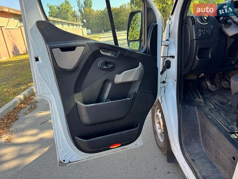 Вантажний фургон Renault Master 2012 в Харкові
