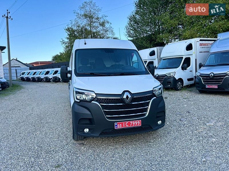 Вантажний фургон Renault Master 2022 в Хусті