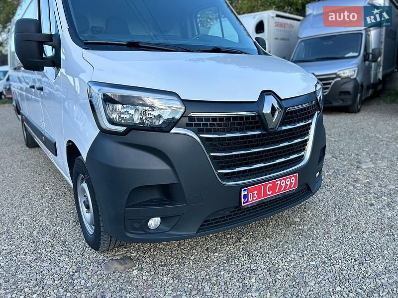 Вантажний фургон Renault Master 2022 в Хусті