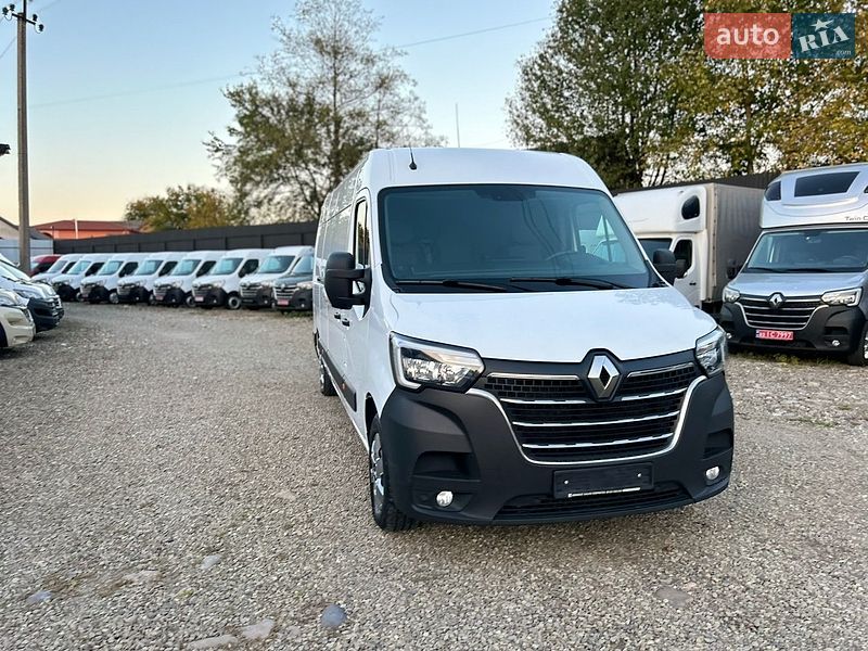 Грузовой фургон Renault Master 2022 в Хусте