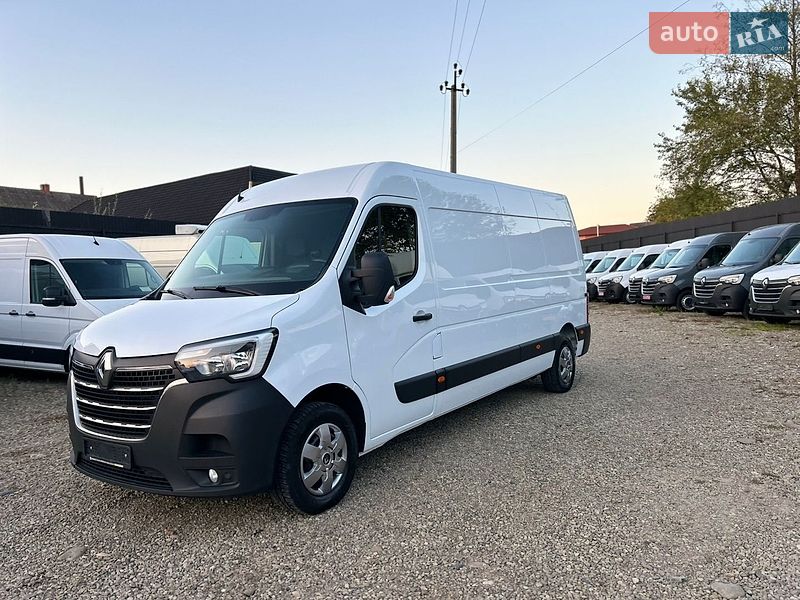Грузовой фургон Renault Master 2022 в Хусте