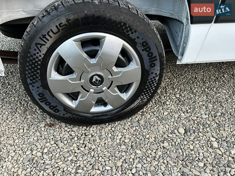 Грузовой фургон Renault Master 2022 в Хусте