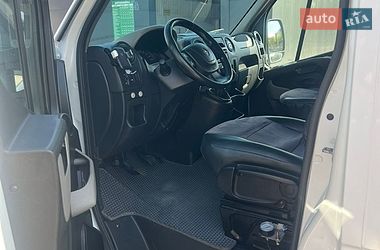 Евакуатор Renault Master 2014 в Вінниці