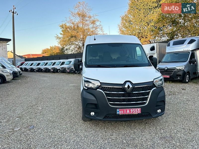 Вантажний фургон Renault Master 2022 в Хусті