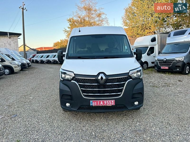 Вантажний фургон Renault Master 2022 в Хусті