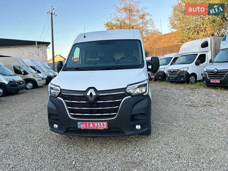 Вантажний фургон Renault Master 2022 в Хусті