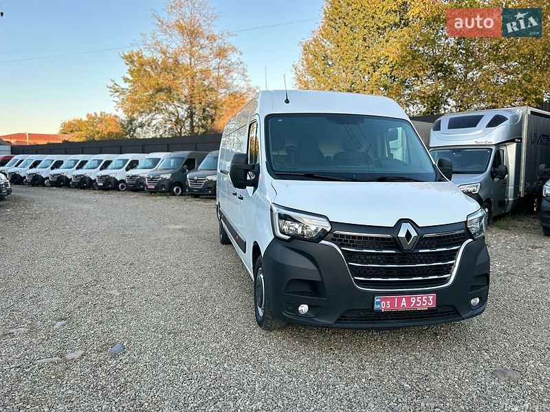 Вантажний фургон Renault Master 2022 в Хусті