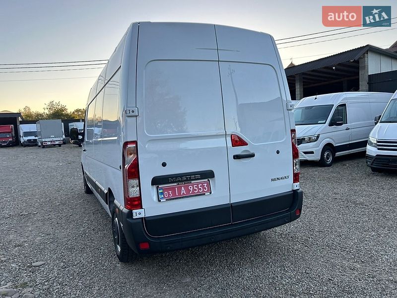 Вантажний фургон Renault Master 2022 в Хусті
