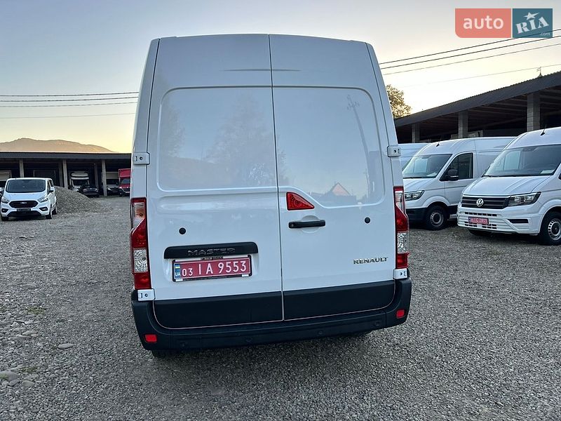 Вантажний фургон Renault Master 2022 в Хусті