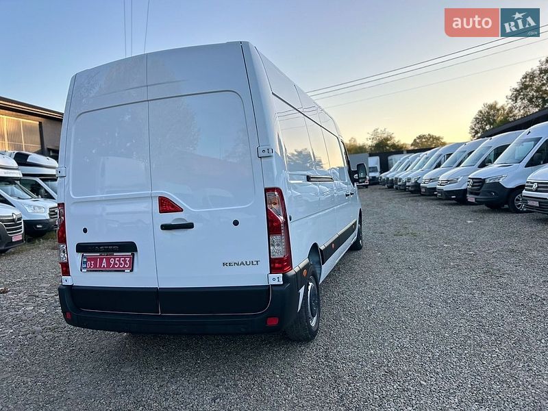 Вантажний фургон Renault Master 2022 в Хусті