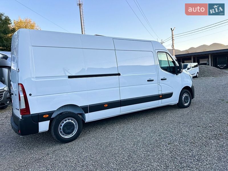Вантажний фургон Renault Master 2022 в Хусті