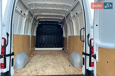 Вантажний фургон Renault Master 2022 в Хусті