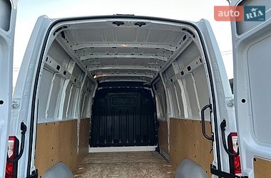 Вантажний фургон Renault Master 2022 в Хусті