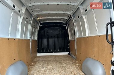 Вантажний фургон Renault Master 2022 в Хусті