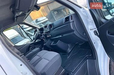 Вантажний фургон Renault Master 2022 в Хусті