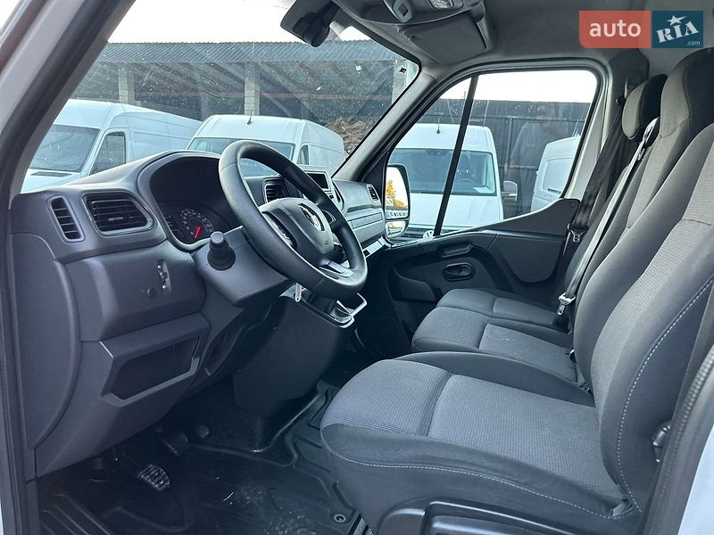 Вантажний фургон Renault Master 2022 в Хусті