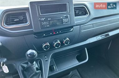 Вантажний фургон Renault Master 2022 в Хусті