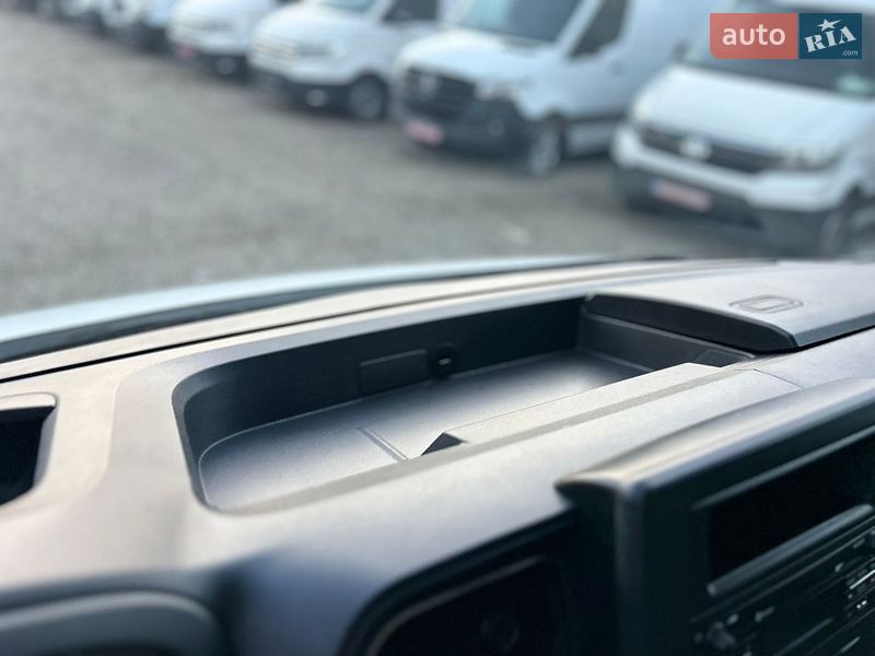Вантажний фургон Renault Master 2022 в Хусті