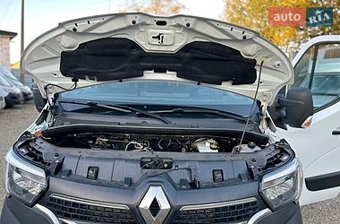 Вантажний фургон Renault Master 2022 в Хусті