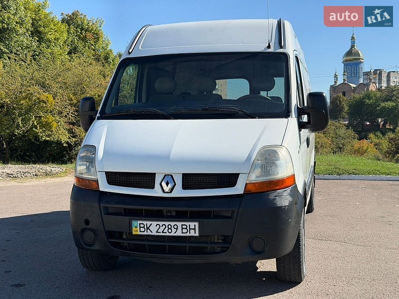 Вантажний фургон Renault Master 2006 в Рівному