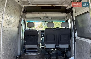 Вантажний фургон Renault Master 2006 в Рівному