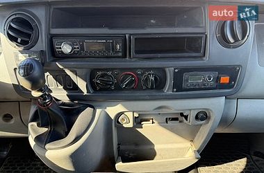 Вантажний фургон Renault Master 2006 в Рівному