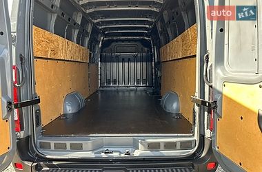 Вантажний фургон Renault Master 2022 в Хусті