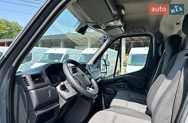 Вантажний фургон Renault Master 2022 в Хусті