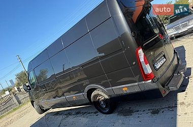 Грузовой фургон Renault Master 2018 в Косове