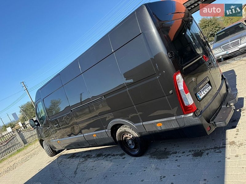 Грузовой фургон Renault Master 2018 в Косове
