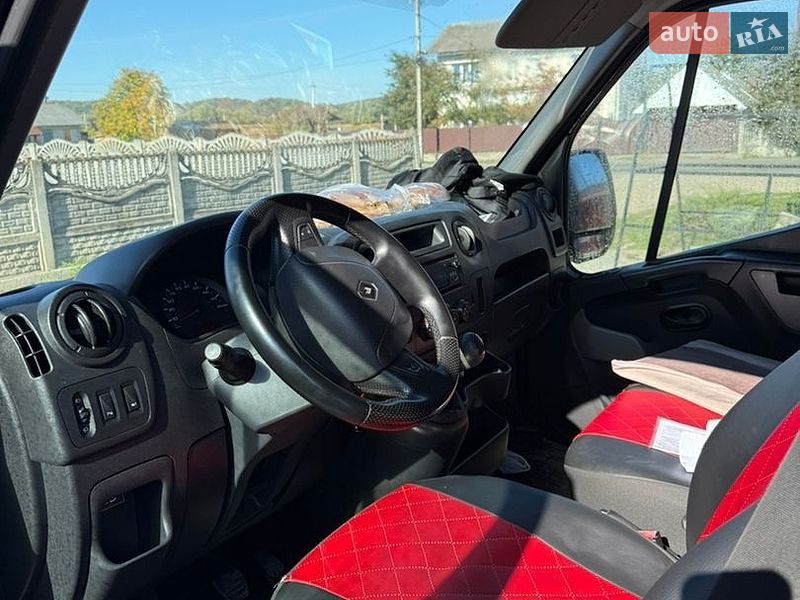 Грузовой фургон Renault Master 2018 в Косове