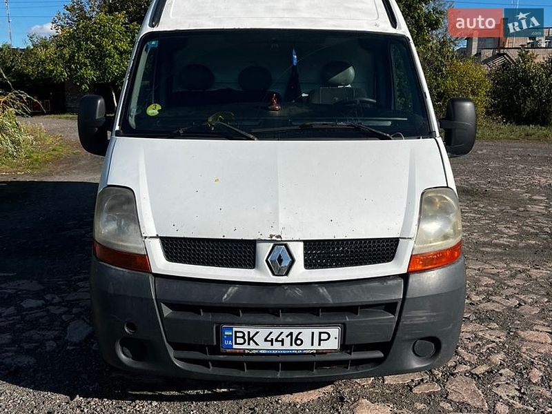 Вантажний фургон Renault Master 2006 в Острозі