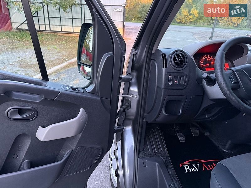 Грузовой фургон Renault Master 2017 в Бродах