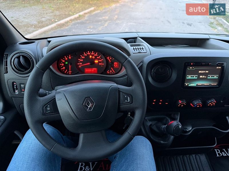 Грузовой фургон Renault Master 2017 в Бродах
