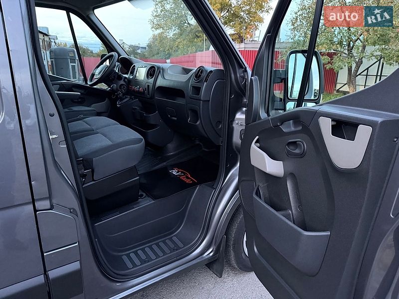 Грузовой фургон Renault Master 2017 в Бродах