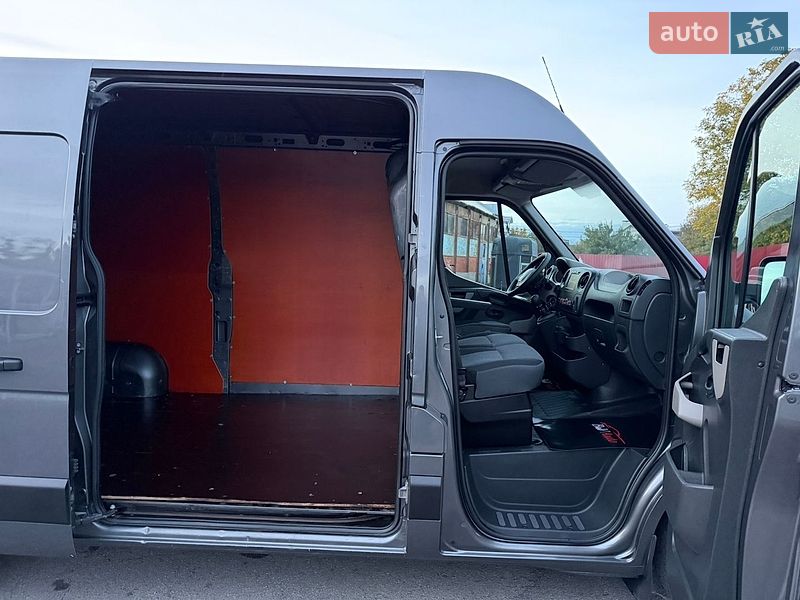 Грузовой фургон Renault Master 2017 в Бродах