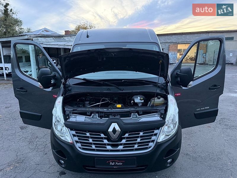 Грузовой фургон Renault Master 2017 в Бродах