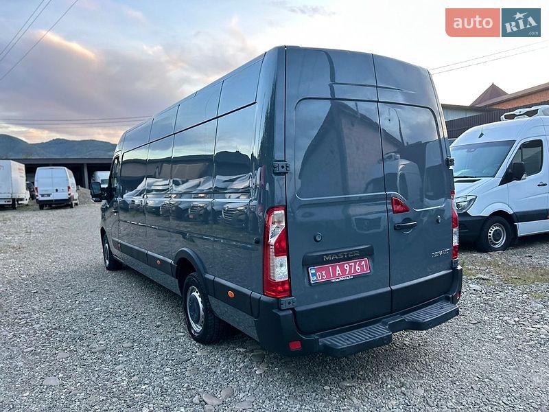 Грузовой фургон Renault Master 2022 в Хусте