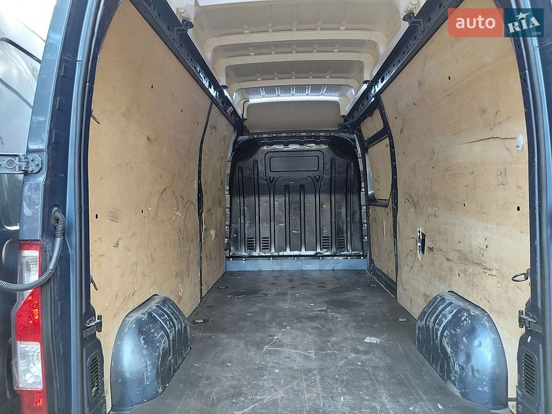Грузовой фургон Renault Master 2019 в Ивано-Франковске