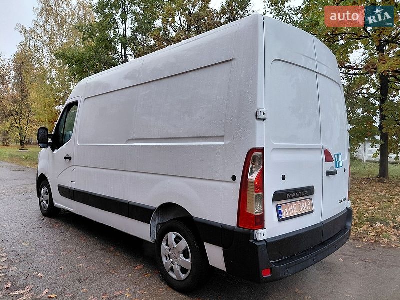Вантажний фургон Renault Master 2023 в Івано-Франківську