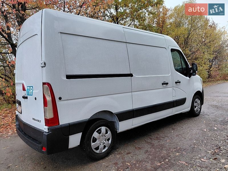 Вантажний фургон Renault Master 2023 в Івано-Франківську