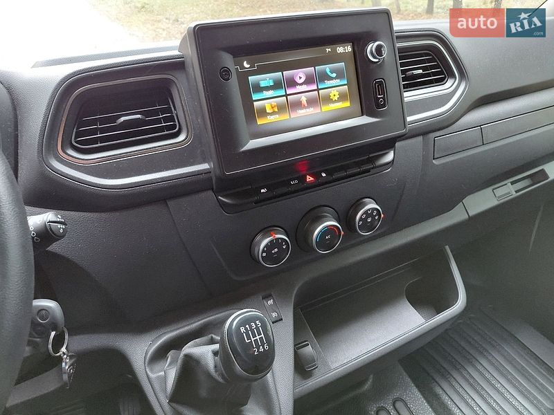 Вантажний фургон Renault Master 2023 в Івано-Франківську