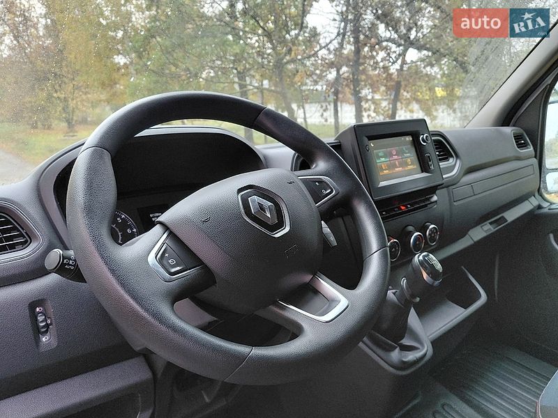 Вантажний фургон Renault Master 2023 в Івано-Франківську