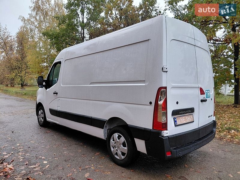 Вантажний фургон Renault Master 2023 в Івано-Франківську