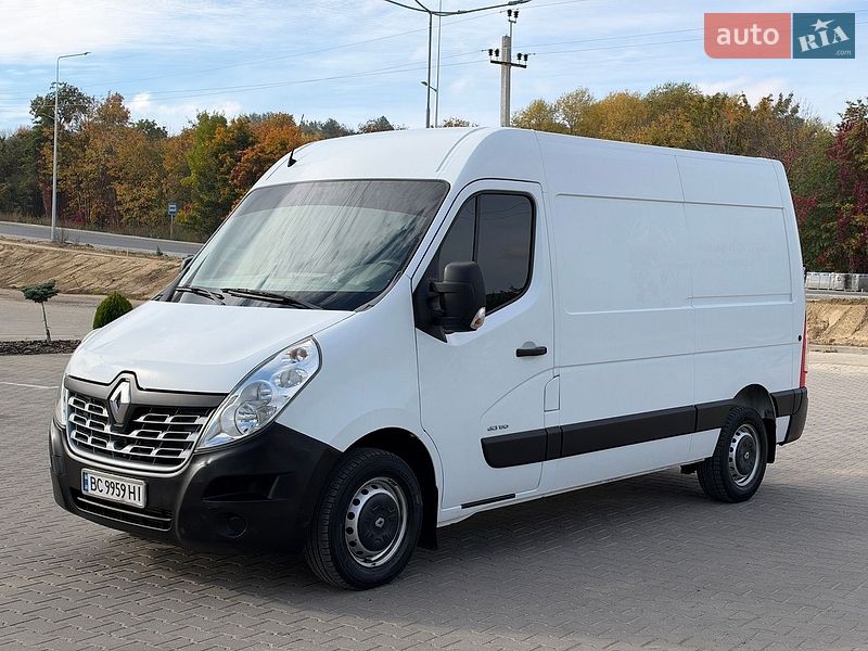 Вантажний фургон Renault Master 2017 в Львові