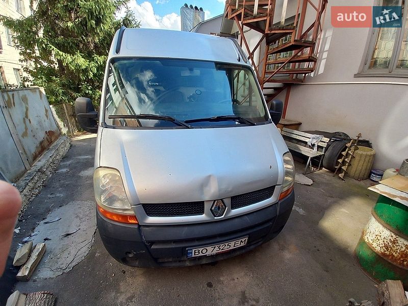 Вантажний фургон Renault Master 2006 в Тернополі