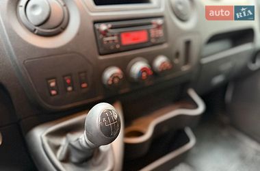 Грузовой фургон Renault Master 2015 в Львове